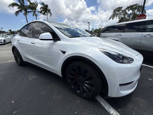 Used 2025 Tesla Model Y Performance AWD/4WD image 3