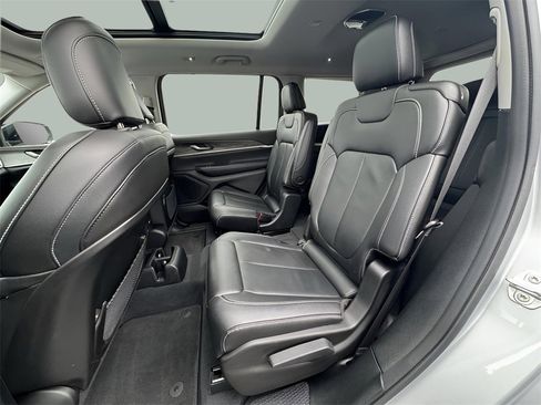 Certified 2023 Jeep Grand Cherokee L Limited w/ Trailer Tow Group (B) image 25