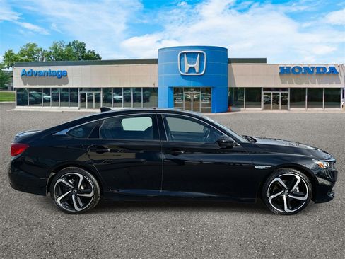 Certified 2022 Honda Accord Sport image 3