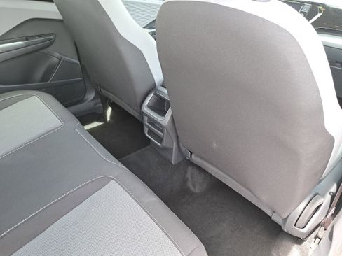 Certified 2024 Volkswagen Taos S FWD image 11