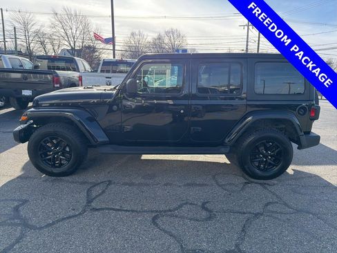 Used 2023 Jeep Wrangler Sport image 15