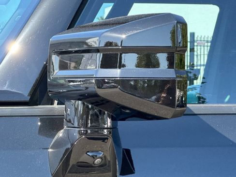 Used 2025 GMC Hummer EV 3X w/ LPO, Dark Essentials Package image 51