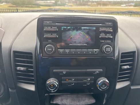 Used 2014 Nissan Titan SV w/ SV Value Truck Package image 6