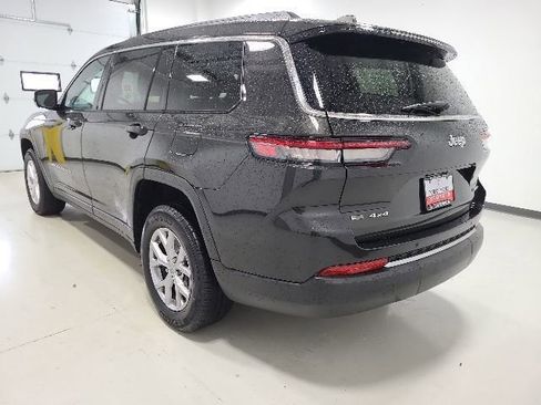 Used 2022 Jeep Grand Cherokee L Limited AWD/4WD image 12