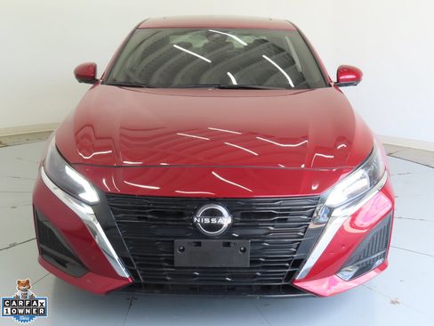 Used 2024 Nissan Altima 2.5 SL AWD/4WD image 9