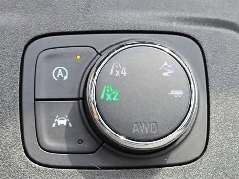 Used 2022 Chevrolet Traverse Premier w/ Redline Edition AWD/4WD image 19
