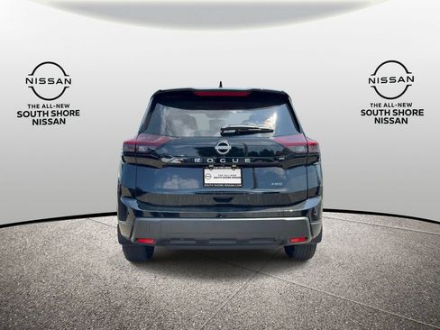 Certified 2026 Nissan Rogue SV AWD/4WD image 6