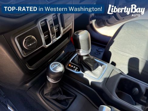 Used 2023 Jeep Gladiator Sport AWD/4WD image 20