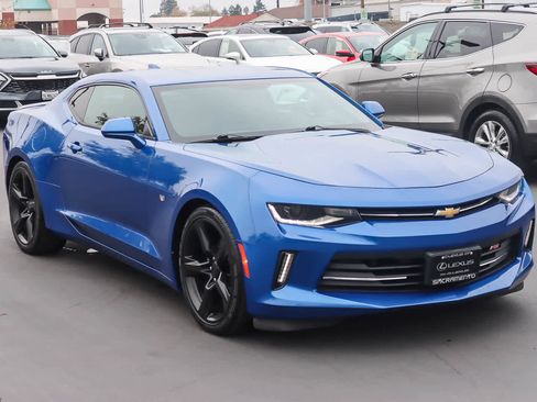 Used 2017 Chevrolet Camaro LT image 5