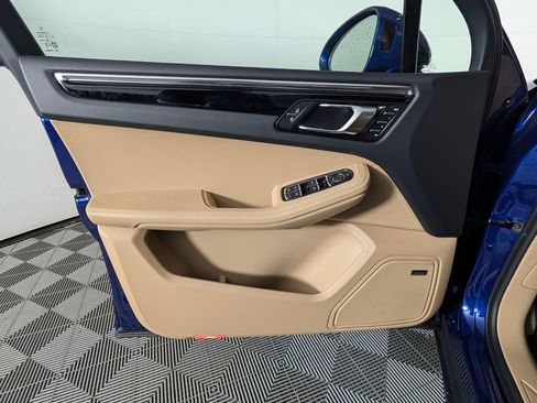 New 2026 Porsche Macan AWD/4WD image 25