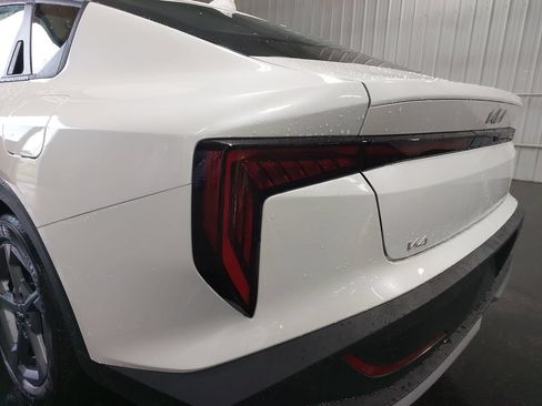 New 2026 Kia K4 FWD image 34