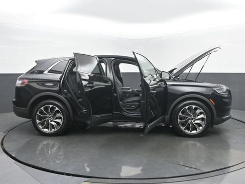Used 2023 Lincoln Nautilus Reserve AWD/4WD image 59