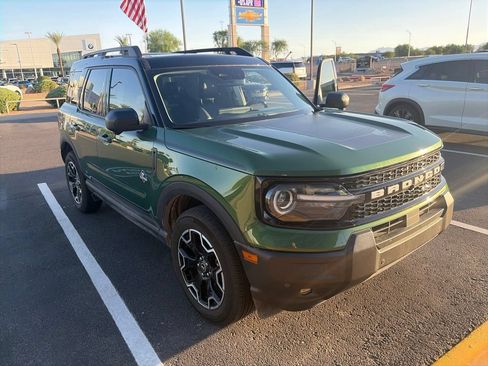 Used 2025 Ford Bronco Sport Outer Banks w/ Outer Banks Tech Package+ AWD/4WD image 3