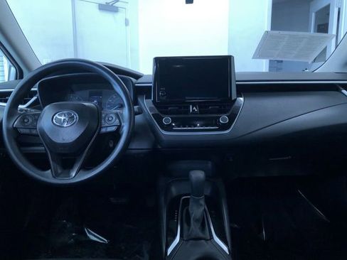 Certified 2025 Toyota Corolla LE image 17