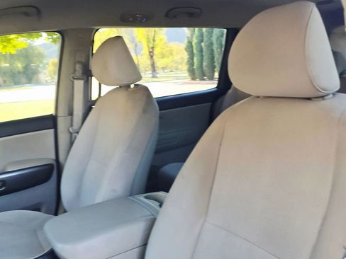 Used 2020 Kia Sedona LX image 13