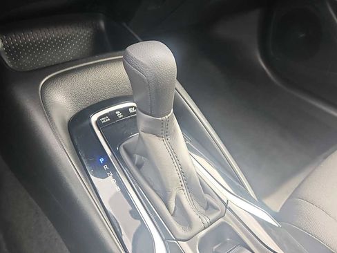 Used 2020 Toyota Corolla LE image 21