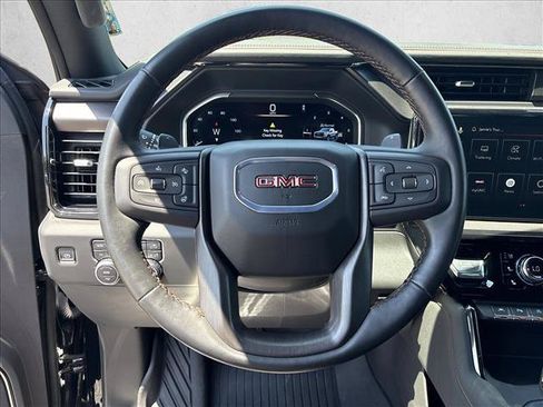 Used 2024 GMC Sierra 1500 AT4 w/ Technology Package AWD/4WD image 30