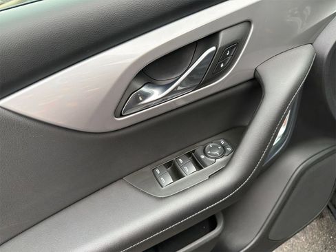 Used 2022 Chevrolet Blazer LT image 22