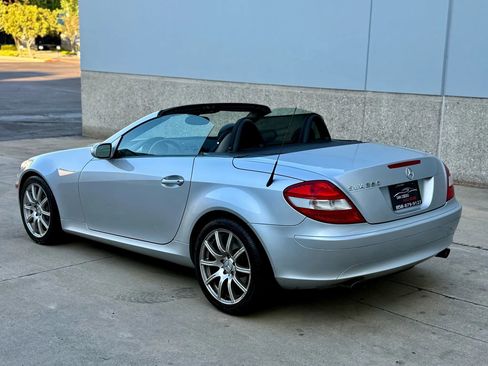 Used 2005 Mercedes-Benz SLK 350 image 7
