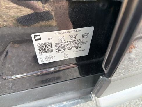 Used 2023 Cadillac XT4 Premium Luxury w/ Cold Weather Package image 11