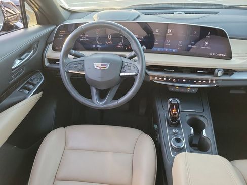 Used 2024 Cadillac XT4 Premium Luxury w/ Active Safety Package image 16