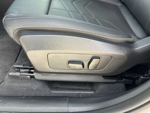 Used 2026 BMW X1 xDrive28i AWD/4WD image 17