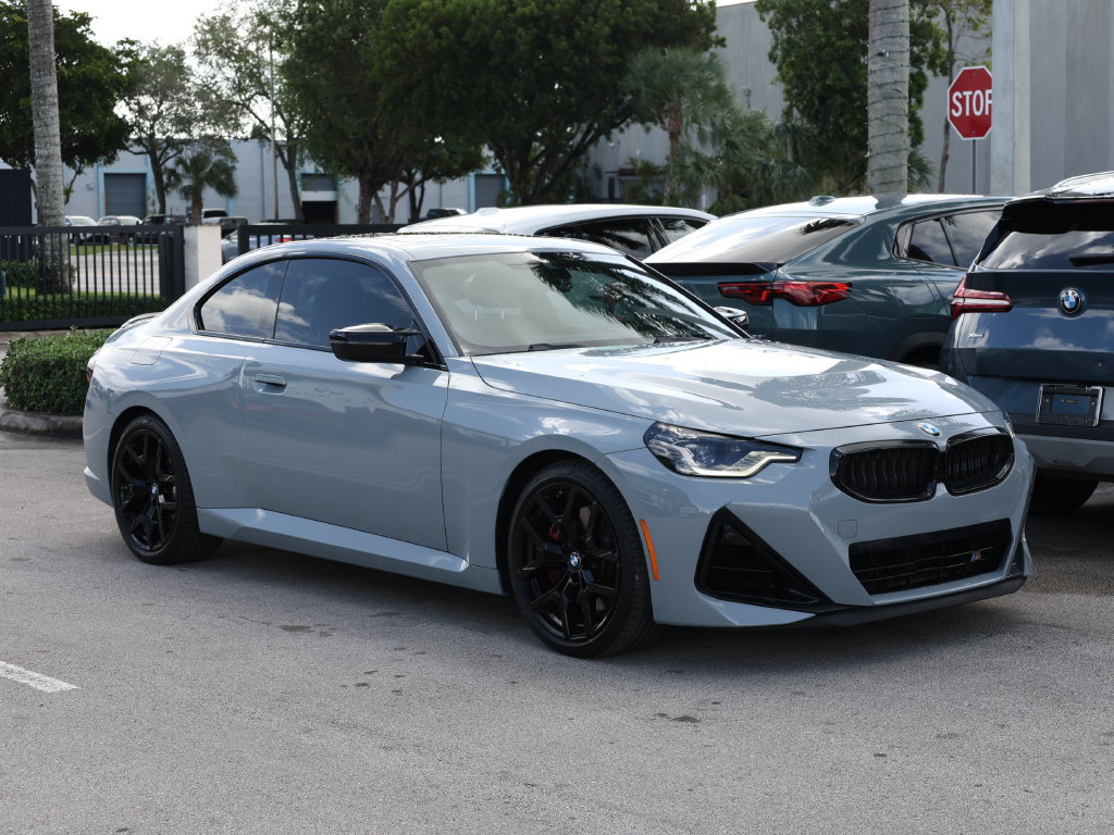 Used 2025 BMW M240i Coupe w/ Premium Package RWD image 2