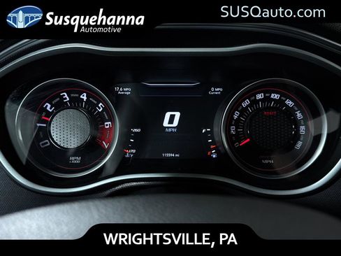 Used 2016 Dodge Challenger SRT w/ Technology Group image 8