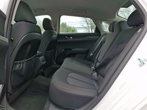 Used 2023 Kia K5 LXS image 10