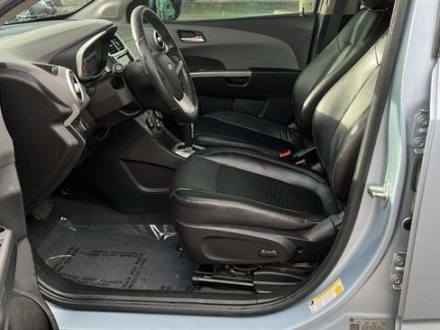 Used 2018 Chevrolet Sonic Premier image 17