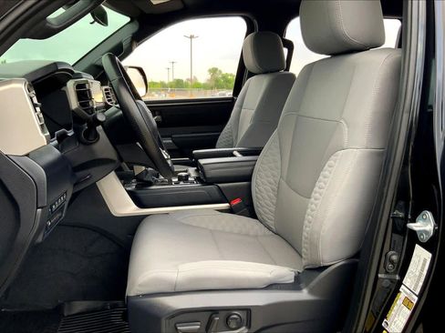 Certified 2025 Toyota Tundra SR5 w/ SR5 Convenience Package AWD/4WD image 8