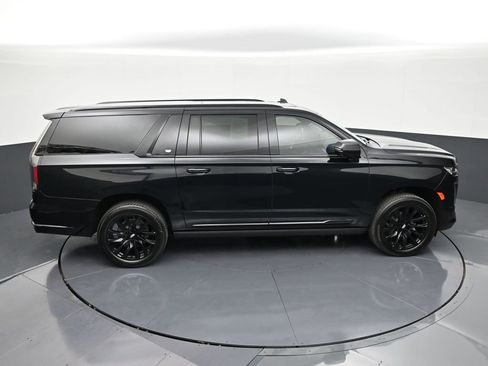 Certified 2024 Cadillac Escalade ESV Sport Platinum w/ LPO, ONYX Package RWD image 17