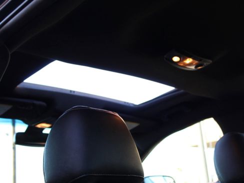 Used 2016 Ford Taurus Limited image 10