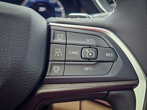 New 2025 Jeep Grand Cherokee Limited image 21