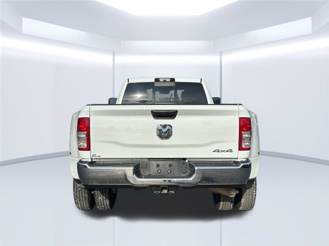 Used 2024 RAM 3500 Tradesman w/ Chrome Appearance Group AWD/4WD image 7