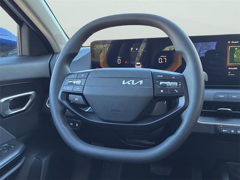 New 2025 Kia K4 LXS image 19