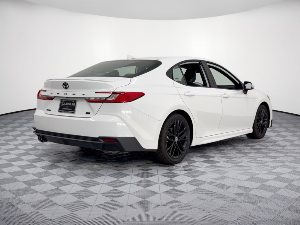 Used 2025 Toyota Camry SE w/ Convenience Package FWD image 9