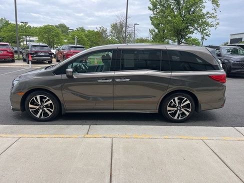 Used 2018 Honda Odyssey Elite image 6