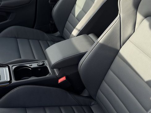 New 2026 Volkswagen Golf 2.0T image 24