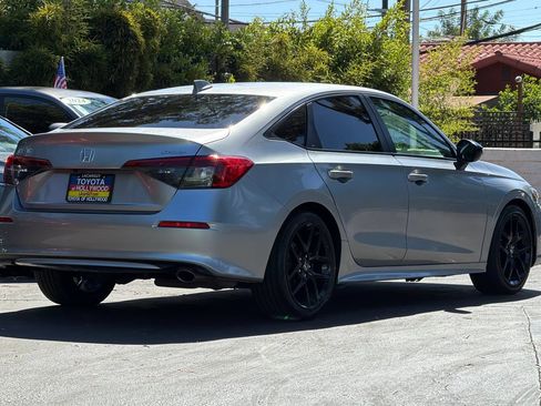 Used 2024 Honda Civic Sport image 4