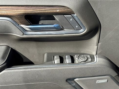 Used 2025 Chevrolet Silverado 1500 LT Trail Boss w/ LT Trail Boss Premium Package image 29