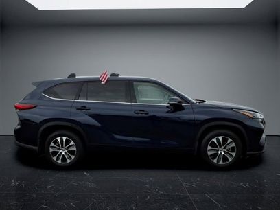 Used 2022 Toyota Highlander XLE