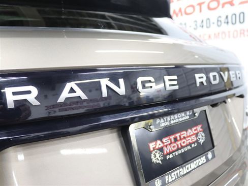Used 2018 Land Rover Range Rover Velar R-Dynamic SE AWD/4WD image 9
