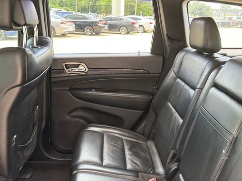 Used 2011 Jeep Grand Cherokee Laredo AWD/4WD image 35