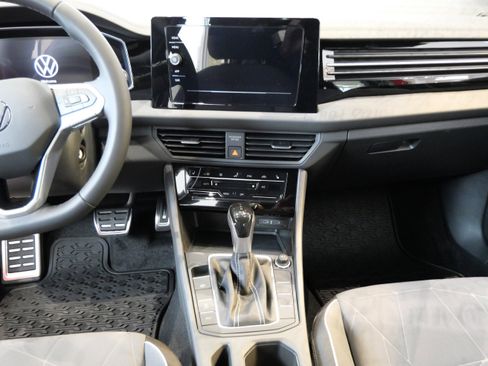 New 2025 Volkswagen Jetta Sport image 9