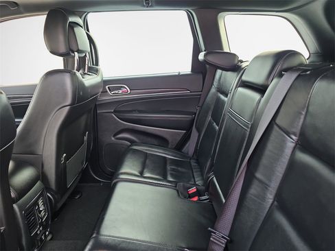 Used 2022 Jeep Grand Cherokee Limited image 24