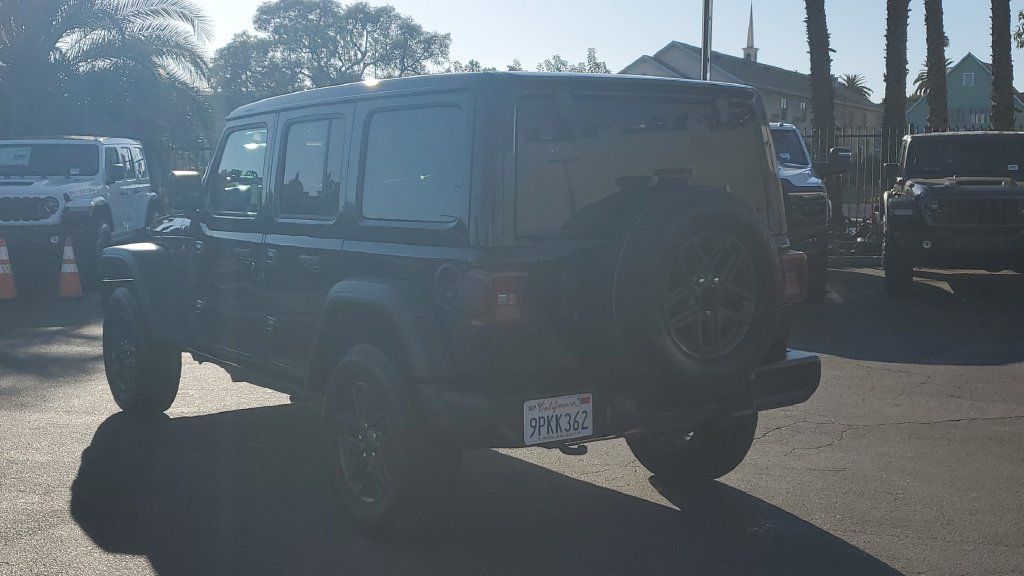 Used 2024 Jeep Wrangler Unlimited Sport AWD/4WD image 5