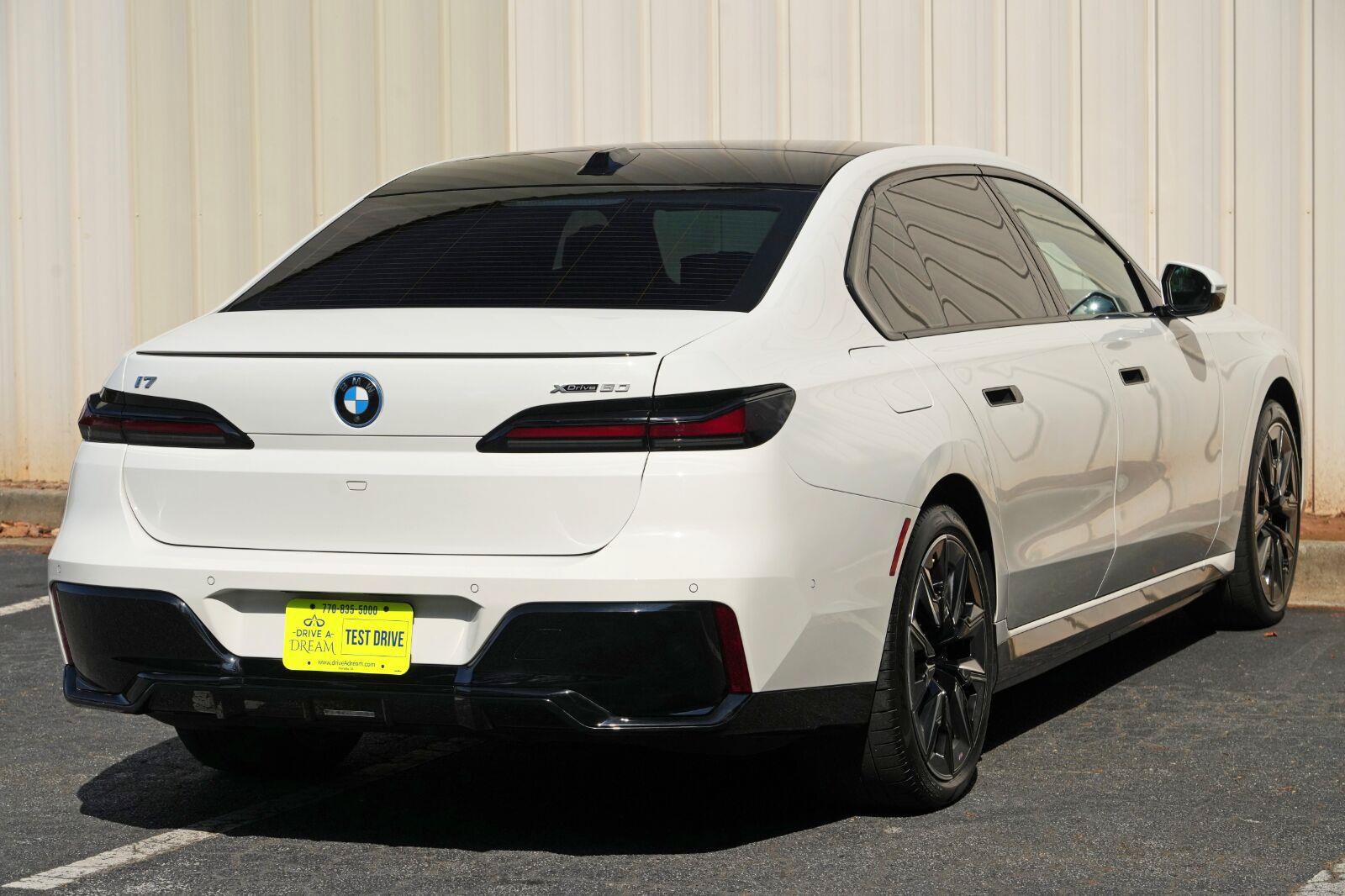 Used 2024 BMW i7 xDrive60 AWD/4WD image 61