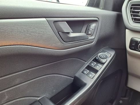 Used 2023 Ford Escape Active w/ Cold Weather Package FWD image 19