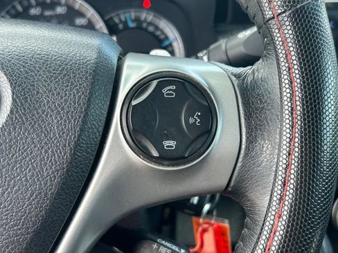 Used 2014 Toyota Camry SE FWD image 15